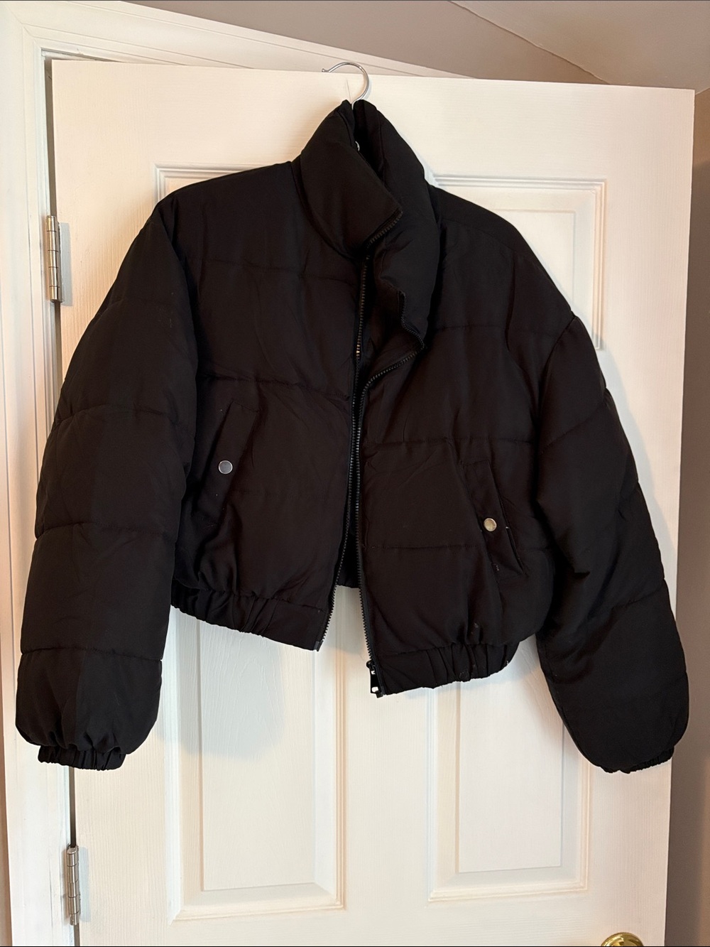 Black Cropped Puffer Jacket - Women